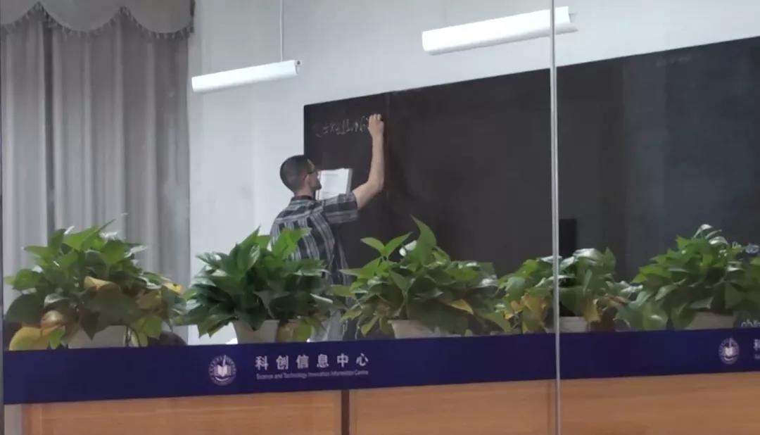 深圳桃源居中澳實(shí)驗學(xué)校(圖26) 深圳桃源居中澳實(shí)驗學(xué)校(圖26)