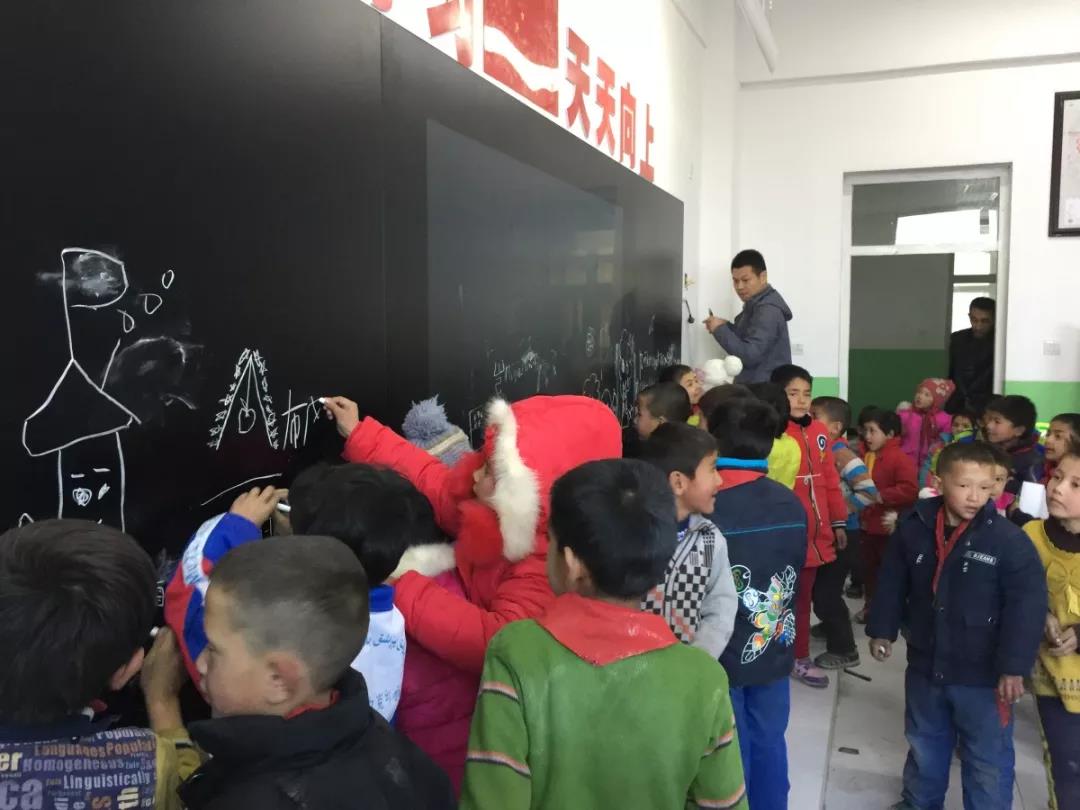 喀什疏勒縣中心小學(xué)(圖1) 喀什疏勒縣中心小學(xué)(圖1)